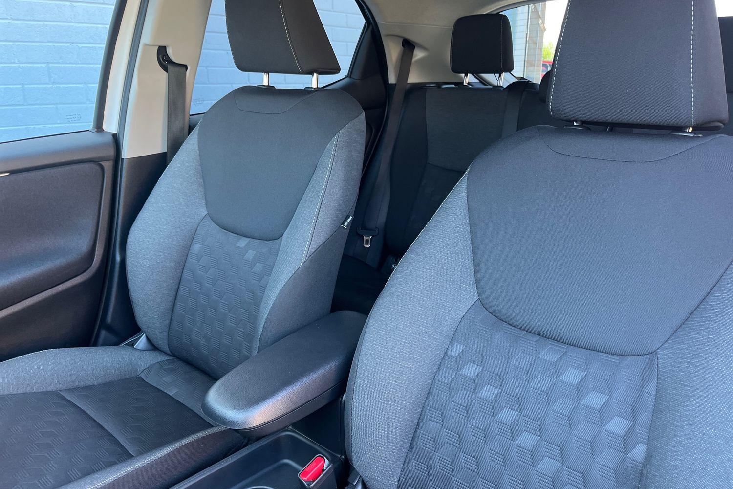 Toyota YARIS Photo 18