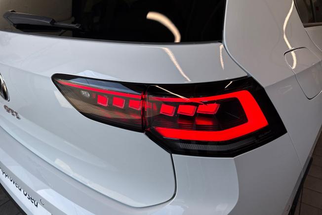 VOLKSWAGEN Golf Photo 18