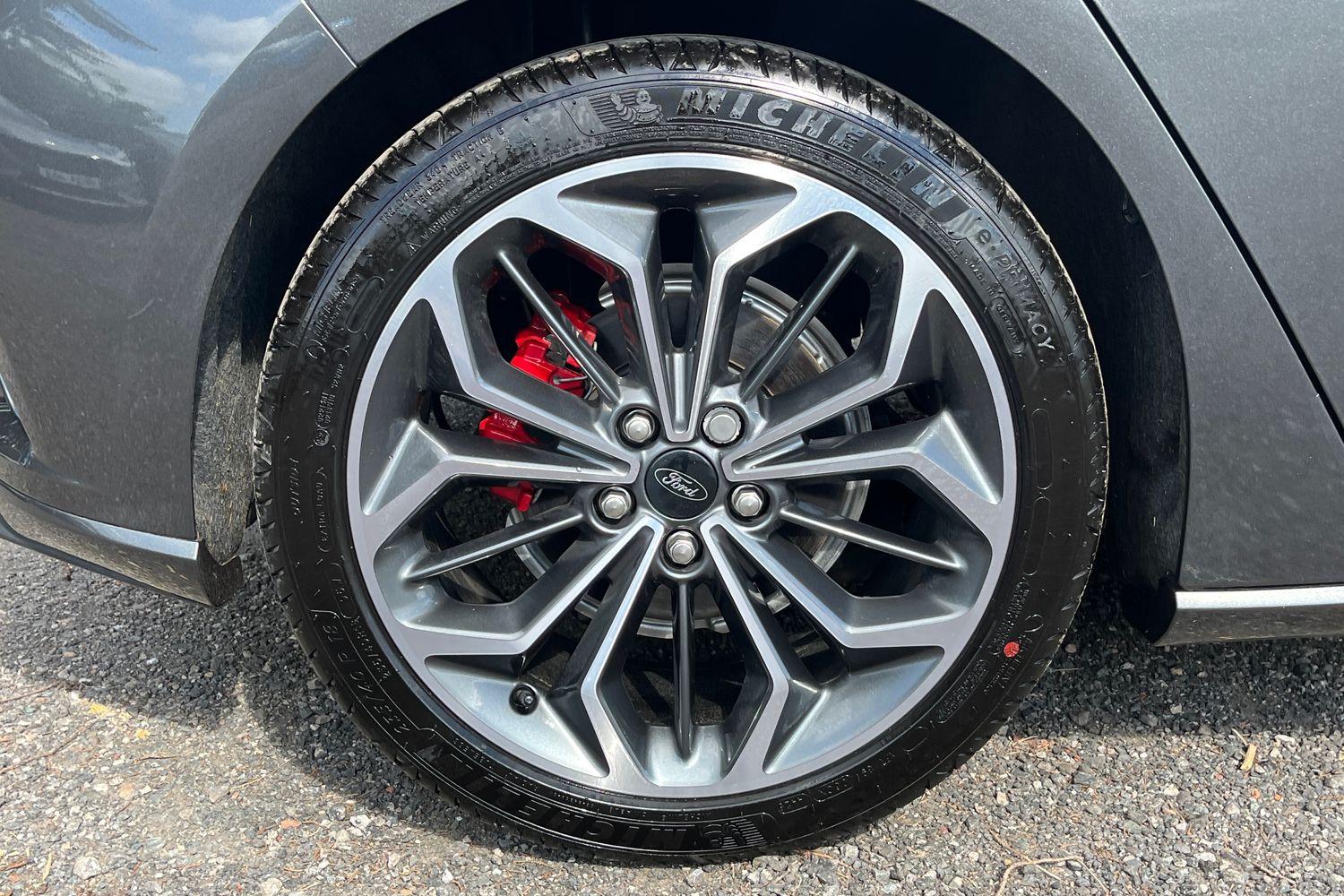 Ford FOCUS Photo 7
