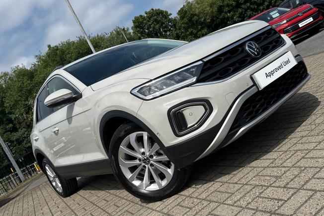 VOLKSWAGEN T-Roc Photo 32