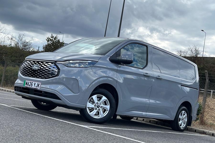 Ford E-TRANSIT CUSTOM Photo autoimg-be75def9cee62b246a7dbfcf199f65086fafa2be.jpg