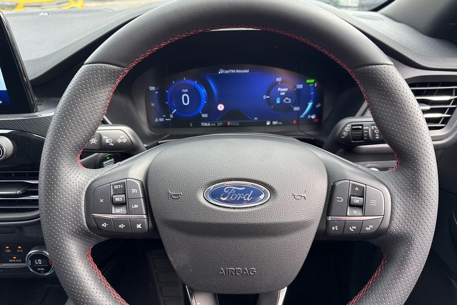 Ford Kuga Photo autoimg-be779e5607474433884b5e4bee03f6a1228bab79.jpg