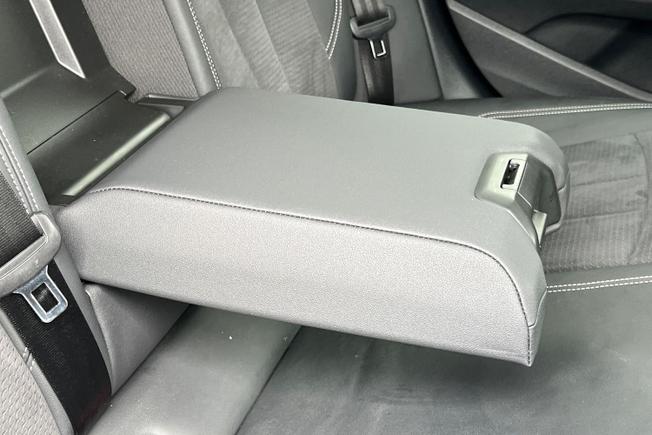 Audi A4 Photo 39