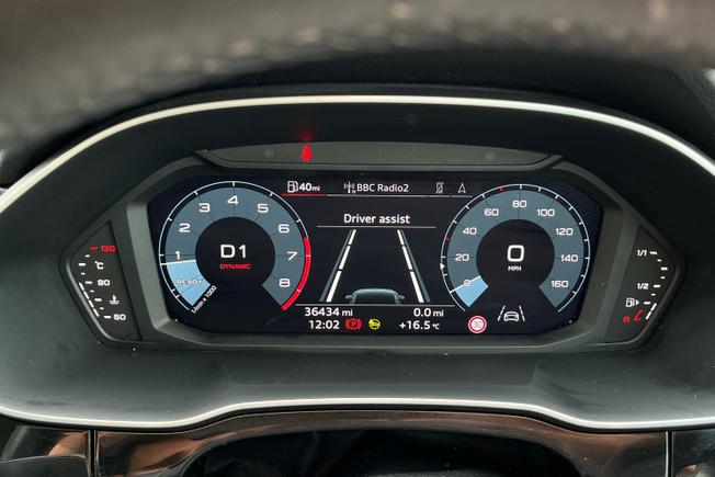 AUDI Q3 Photo 15