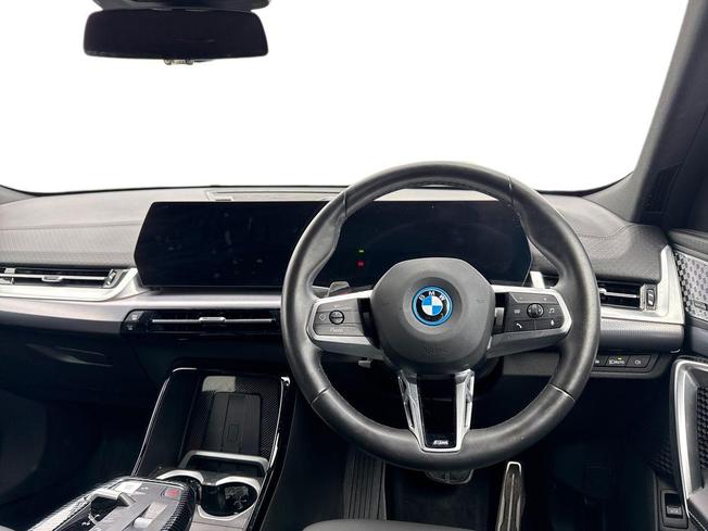 BMW Ix2 Photo 11
