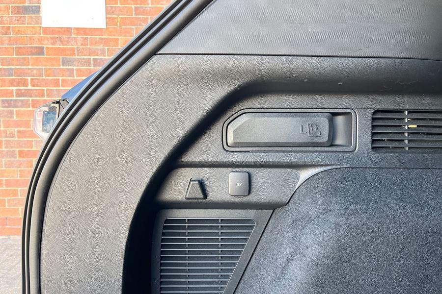 Ford Kuga Photo autoimg-be7e9690e9b22ec2518803d5e87c75825723be02.jpg