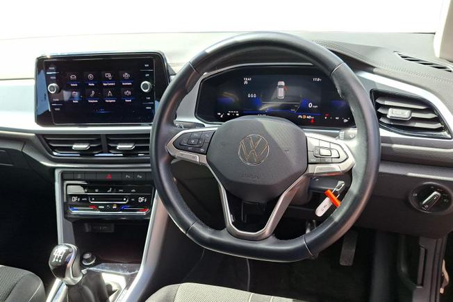 VOLKSWAGEN T-Roc Photo 11