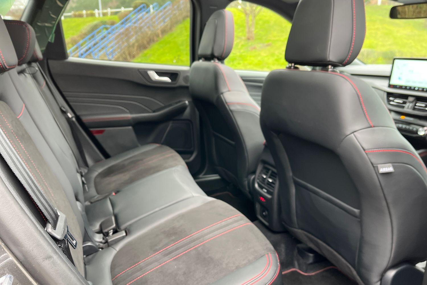 Ford KUGA Photo 37