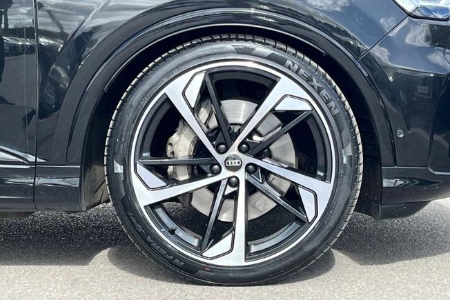 Audi Q7 Photo 5