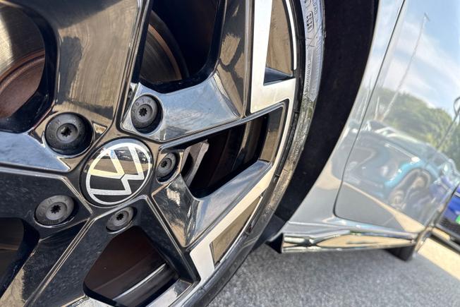 VOLKSWAGEN Golf Photo 22
