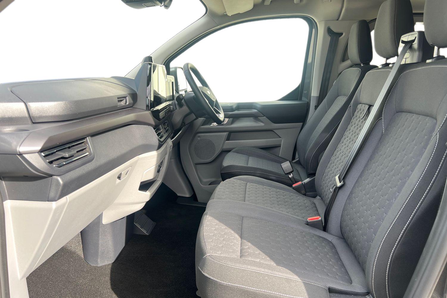 Ford TOURNEO CUSTOM Photo 9