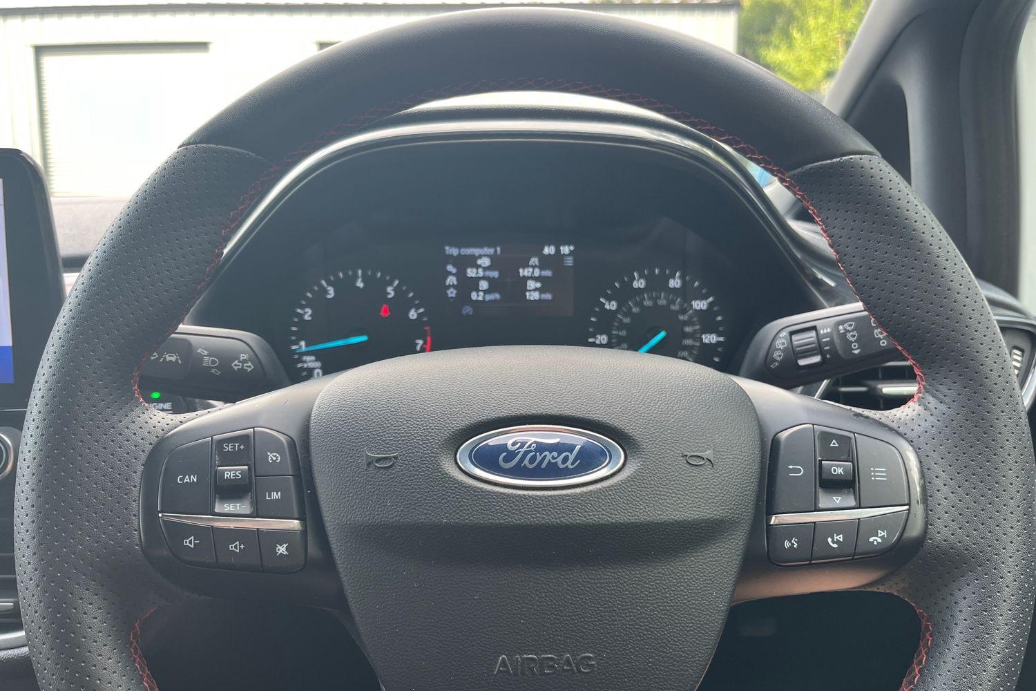 Ford FIESTA Photo 11