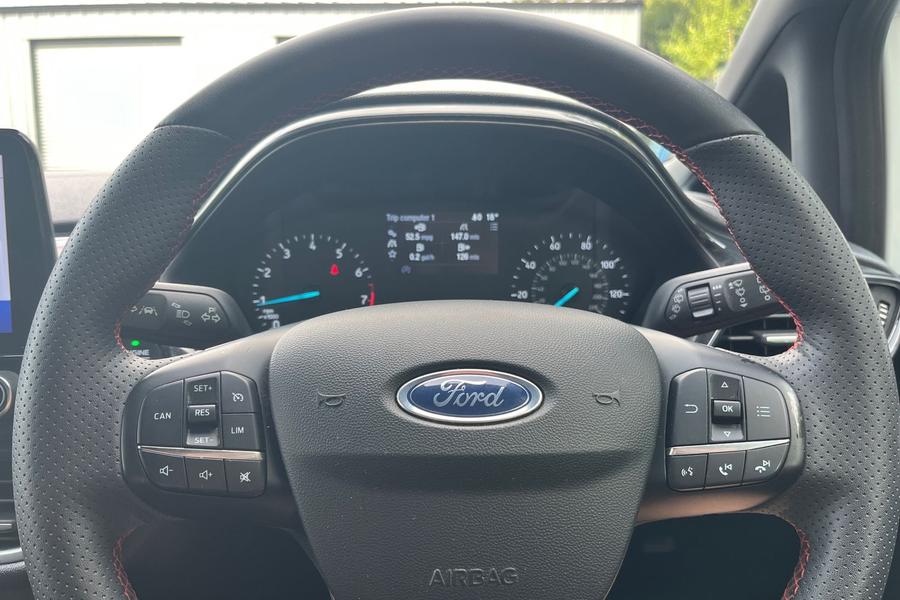 Ford FIESTA Photo autoimg-be83c88f850c1773c5f1ecfafce399864ad6e01d.jpg