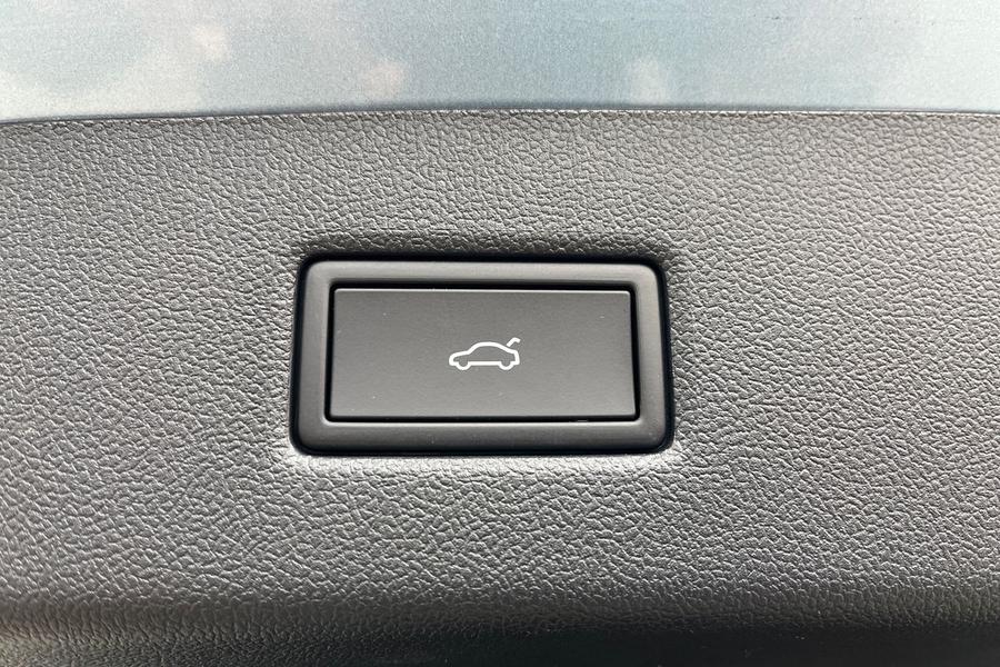 Ford Explorer Photo autoimg-be83e733d4089892ec1f3319c7304233aaeeea00.jpg