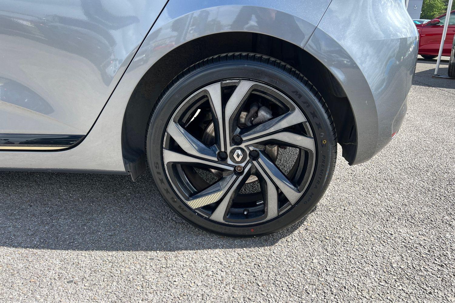 Renault CLIO Photo 7