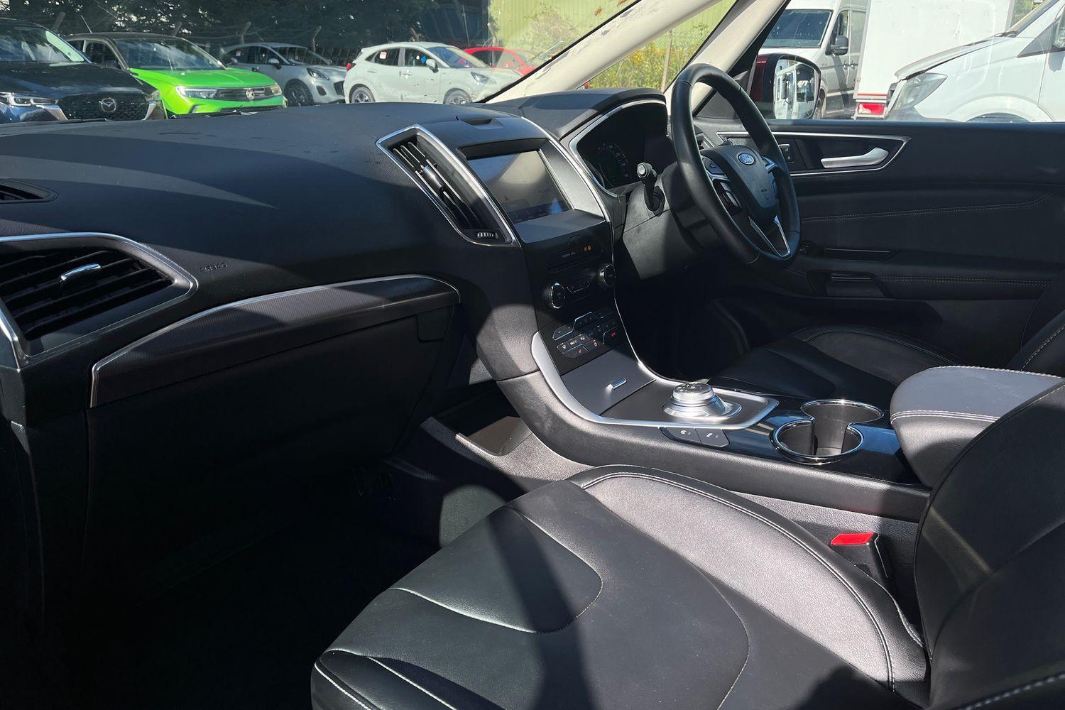 Ford S-MAX Photo 17