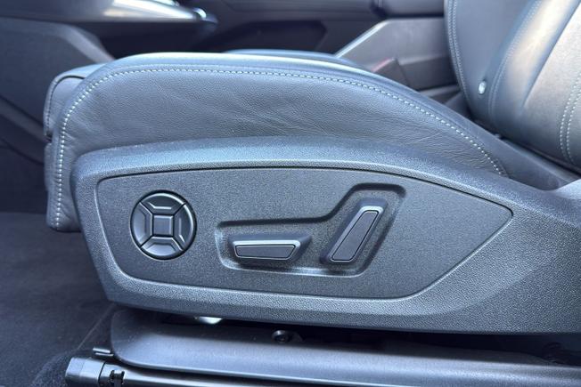 Audi Q4 e-tron Photo 22