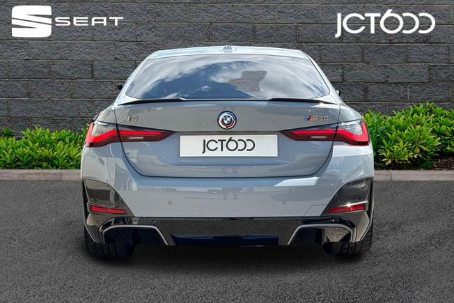 BMW I4 Photo 7