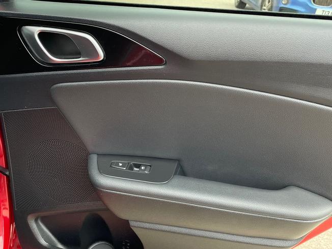 KIA Ceed Photo 35