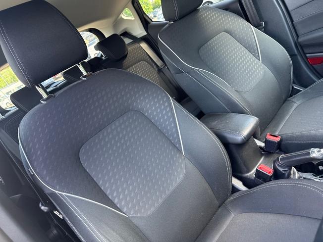 FORD Fiesta Photo 25