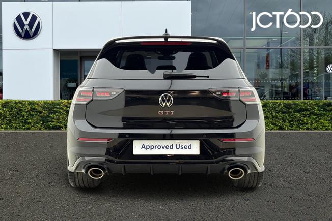 VOLKSWAGEN Golf Photo 7