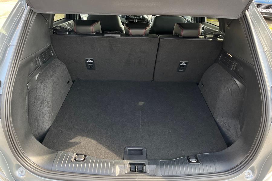Ford Kuga Photo autoimg-bea37549c4517de6371c617e0fa3109b5d11571b.jpg