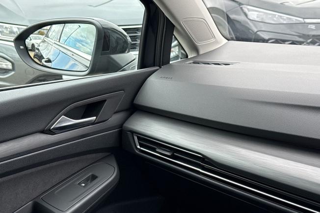 Volkswagen Golf Photo 33