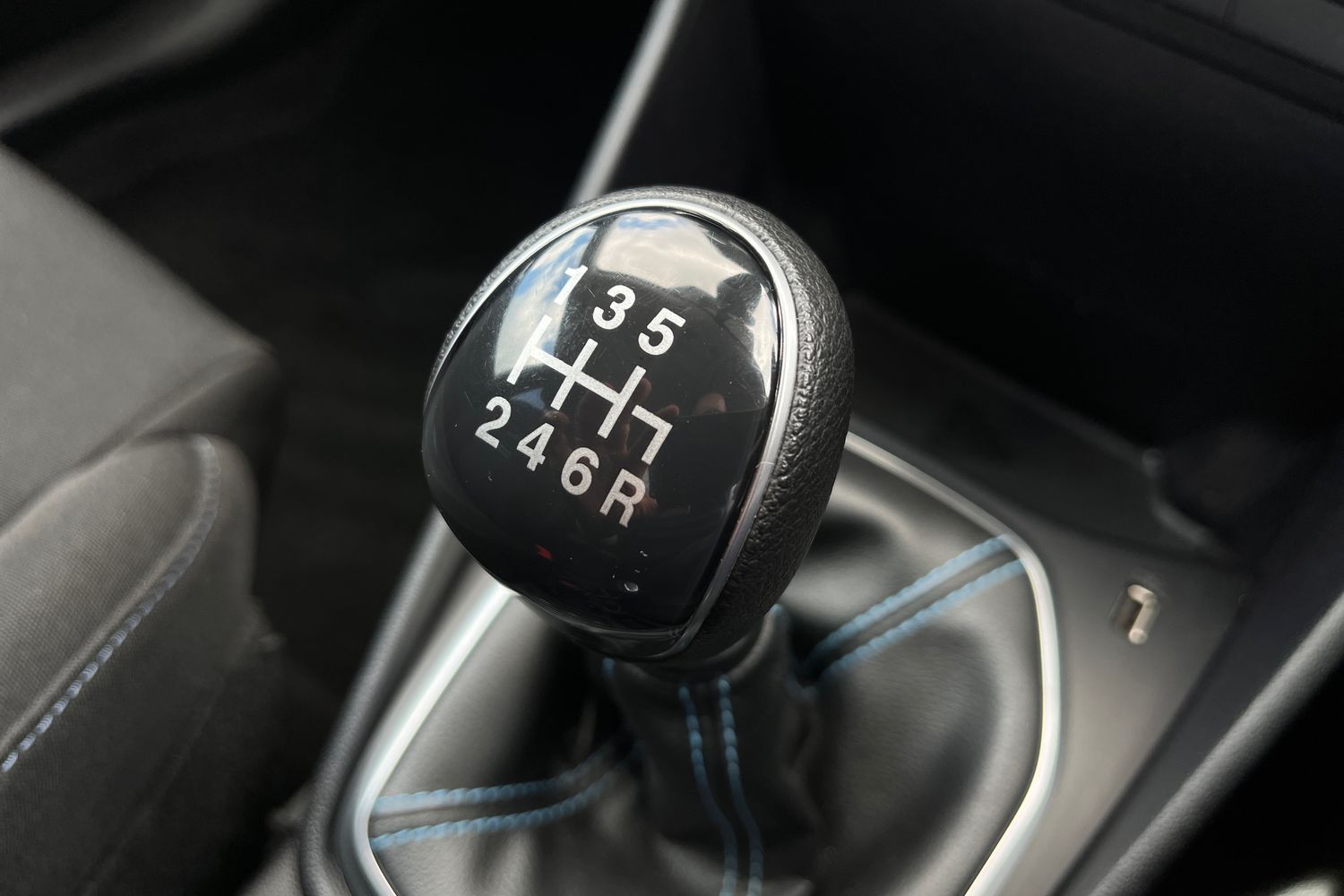 Ford Fiesta Photo 32