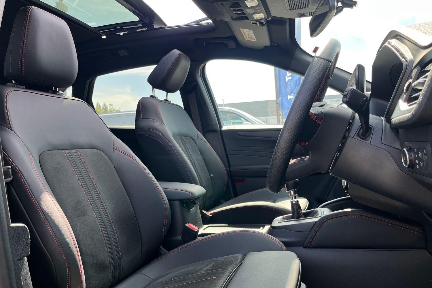 Ford KUGA Photo 16