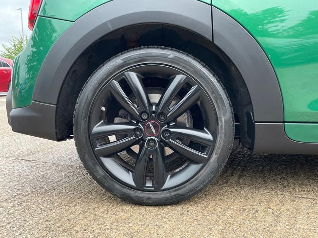 MINI Hatch Photo 5