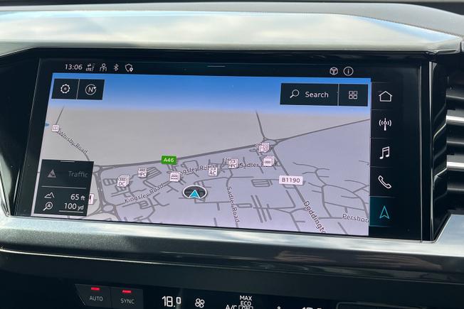 AUDI Q4 e-tron Photo 14