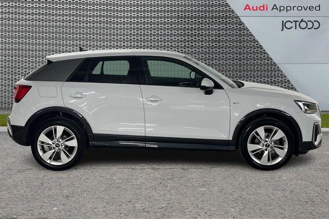 AUDI Q2 Photo 4