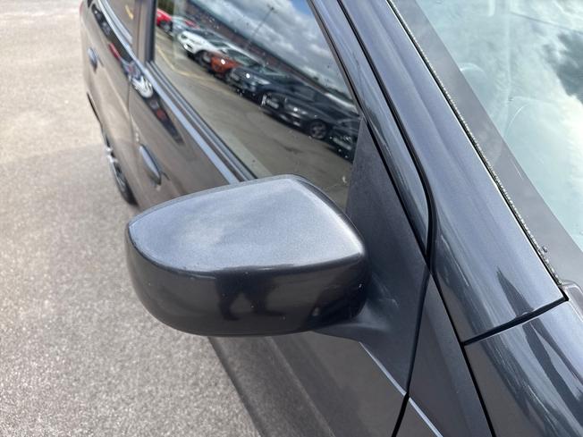 MITSUBISHI Mirage Photo 20