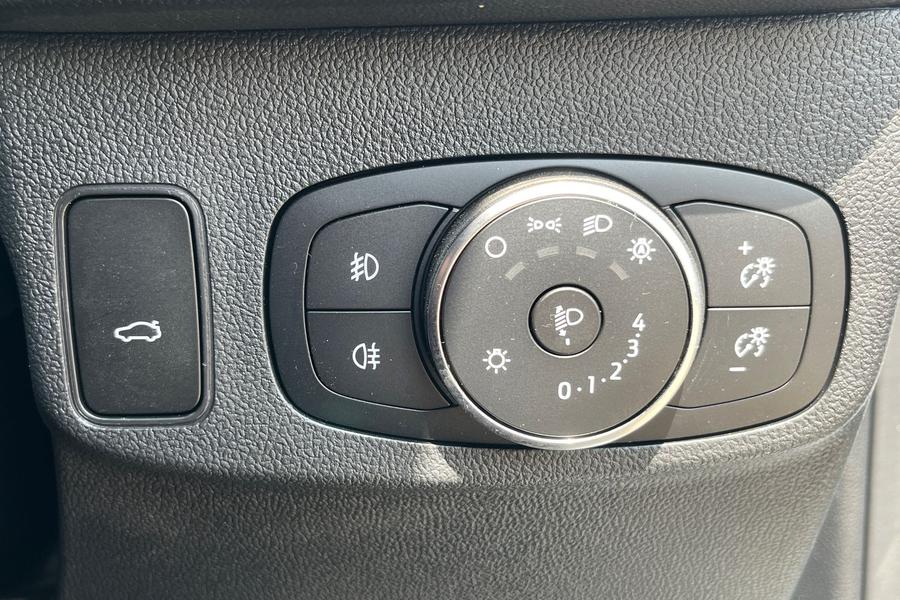 Ford FOCUS Photo autoimg-bebcafa881019c5ed61ea3a9e9291203d3ea0501.jpg
