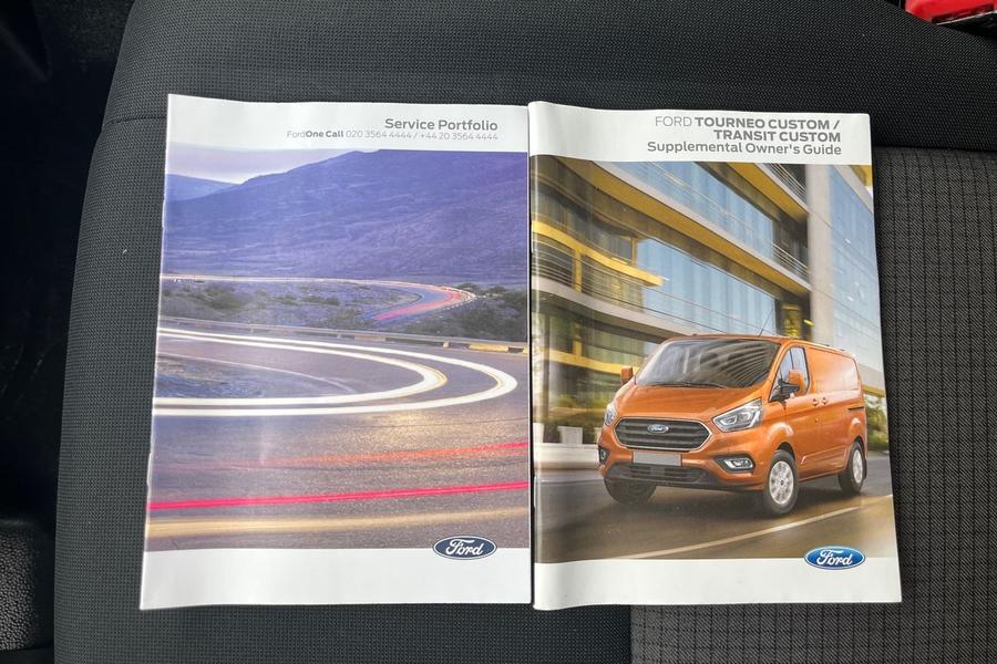 Ford TRANSIT CUSTOM Photo autoimg-bebe67ec6bcd9c9928d1bc8c311da8538570adf1.jpg