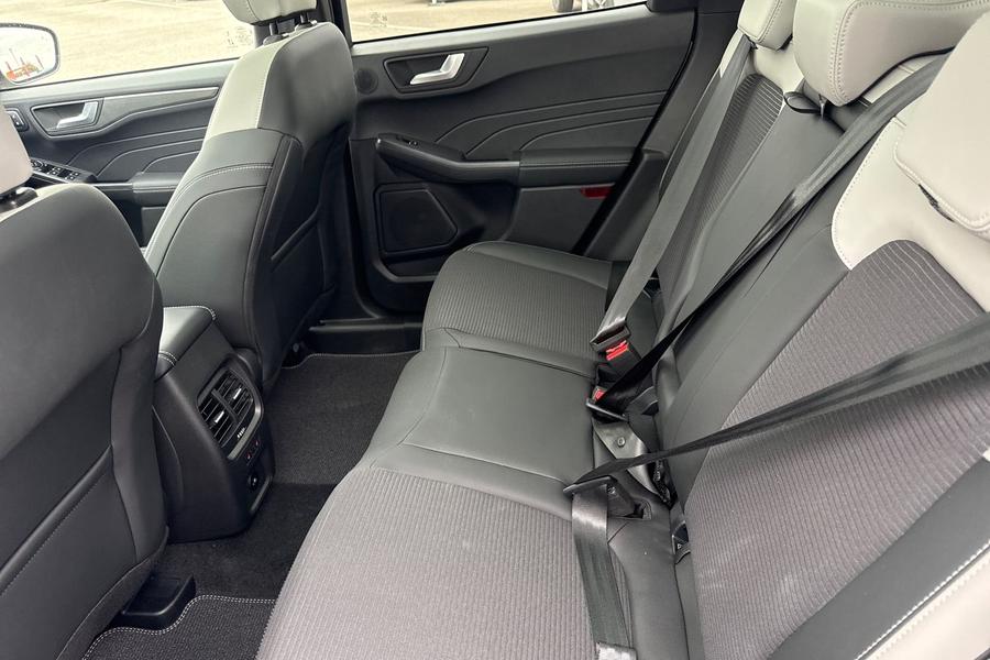 Ford KUGA Photo autoimg-bec24b43255a84b785a46d73bc1e60ad75977fe8.jpg