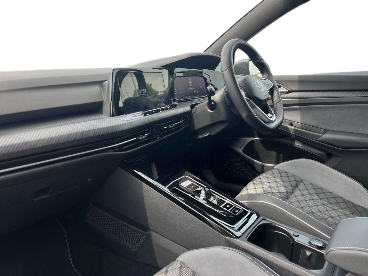 Volkswagen Golf Photo 2