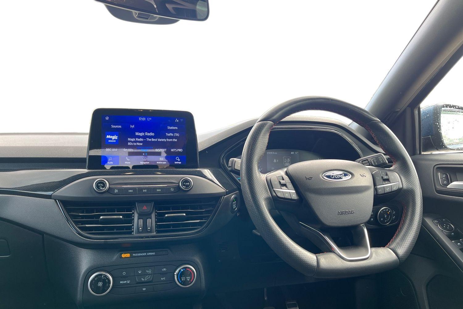Ford FOCUS Photo 9