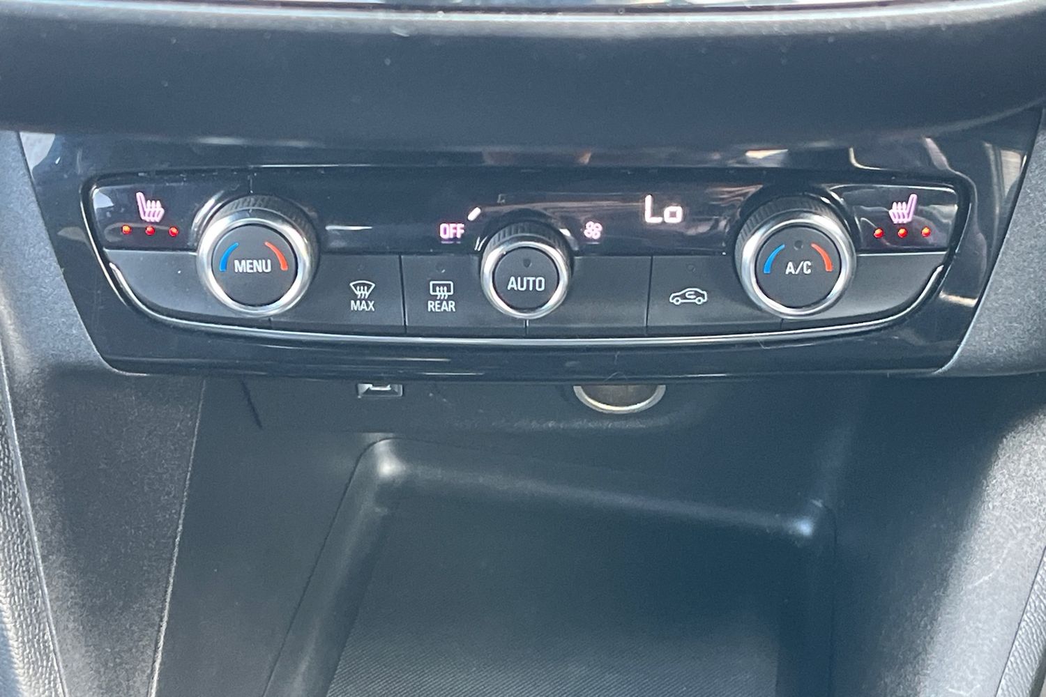 Vauxhall Corsa Photo 33