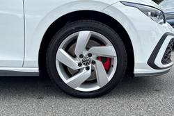VOLKSWAGEN Golf Photo 5