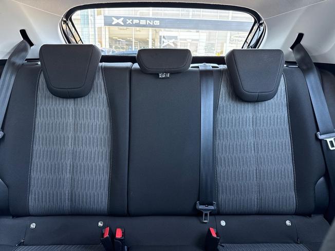 VAUXHALL Corsa Photo 60