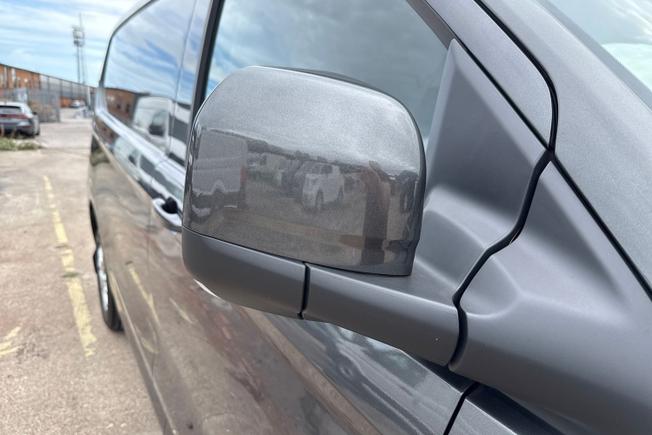 VOLKSWAGEN Transporter Photo 20