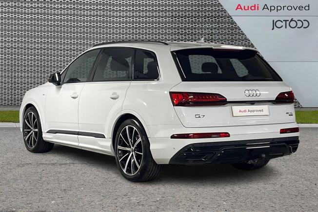 AUDI Q7 Photo 3