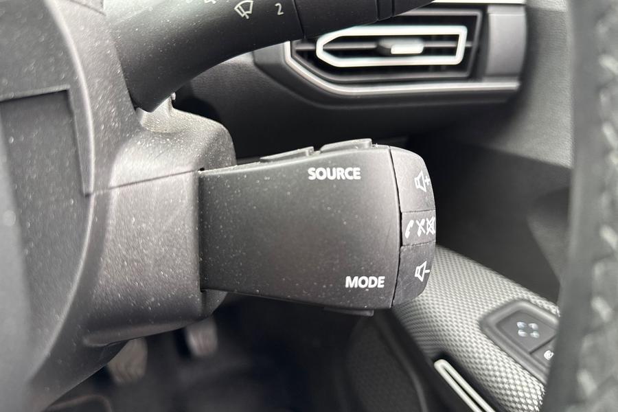 Dacia JOGGER Photo autoimg-bedc958d1c3b607ffb055a1a45f6296edf35deb5.jpg