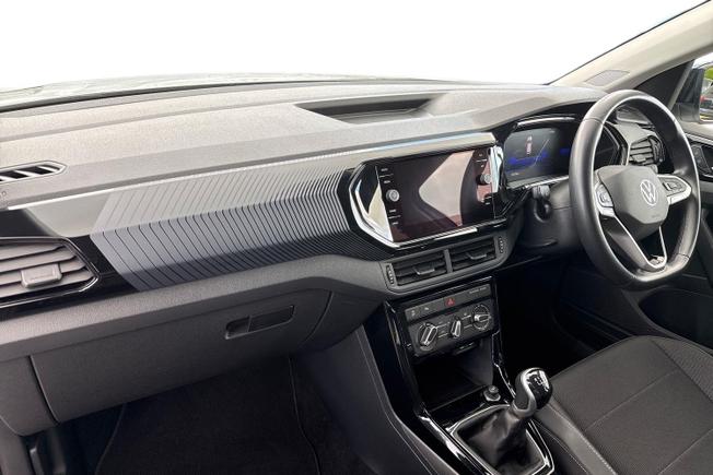 Volkswagen T-Cross Photo 2