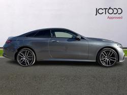 MERCEDES-BENZ E Class Photo 4