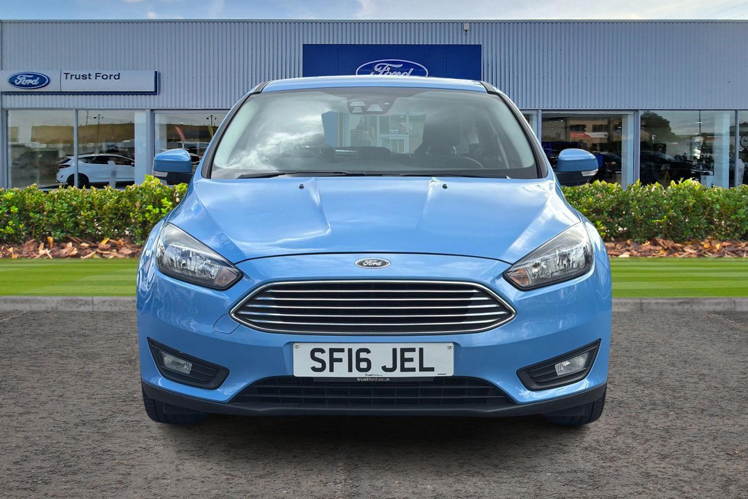 Ford Focus Photo 5