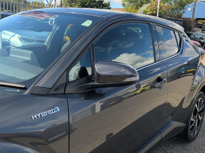 Used Toyota C-HR NV21USD 26