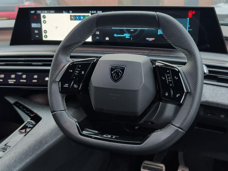 Used Peugeot E-3008 NV24VOB 33