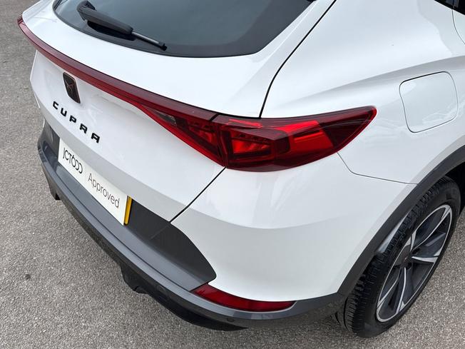 CUPRA Formentor Photo 22